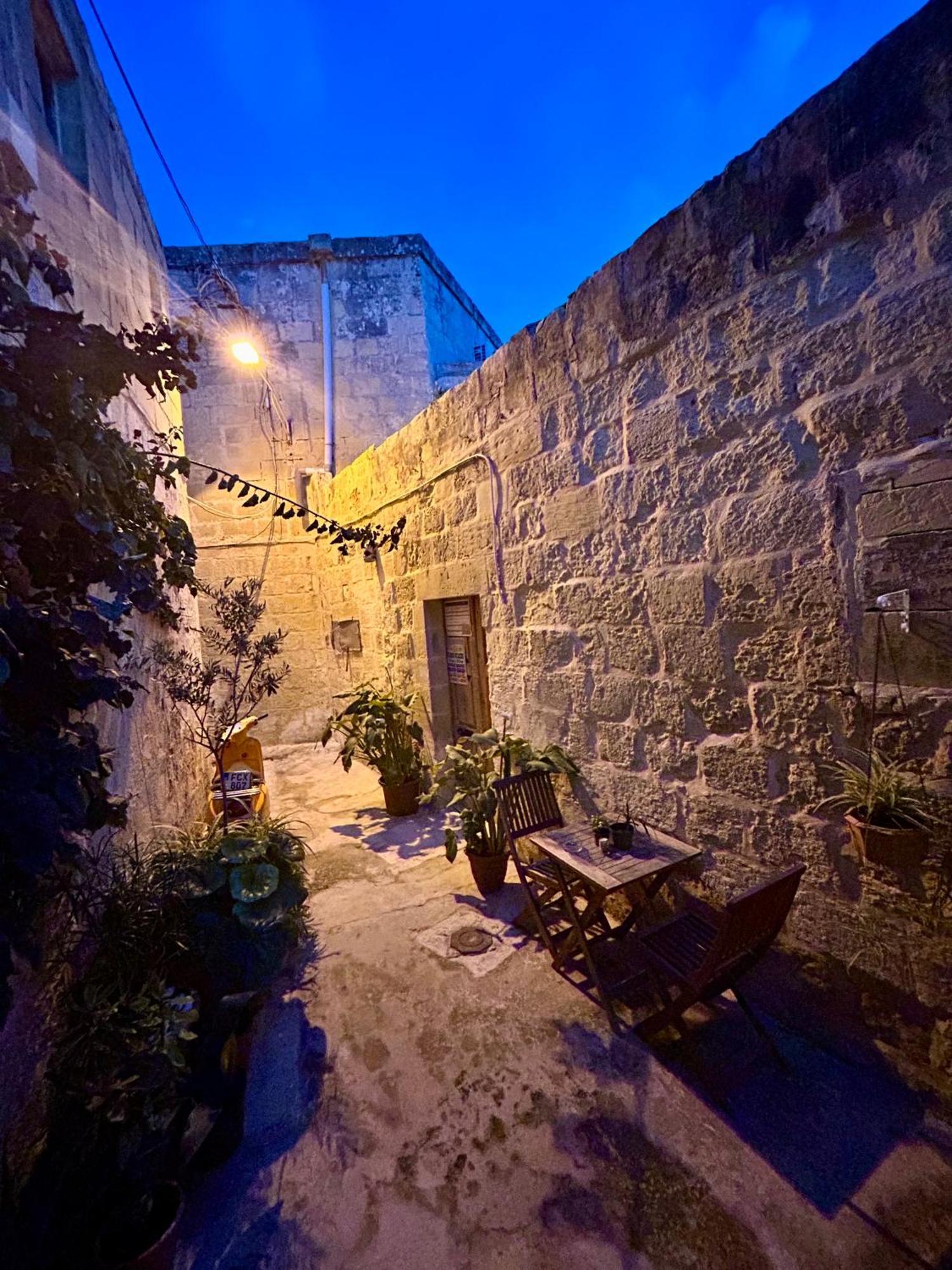 Ta Pietru Lägenhet Żabbar Exteriör bild